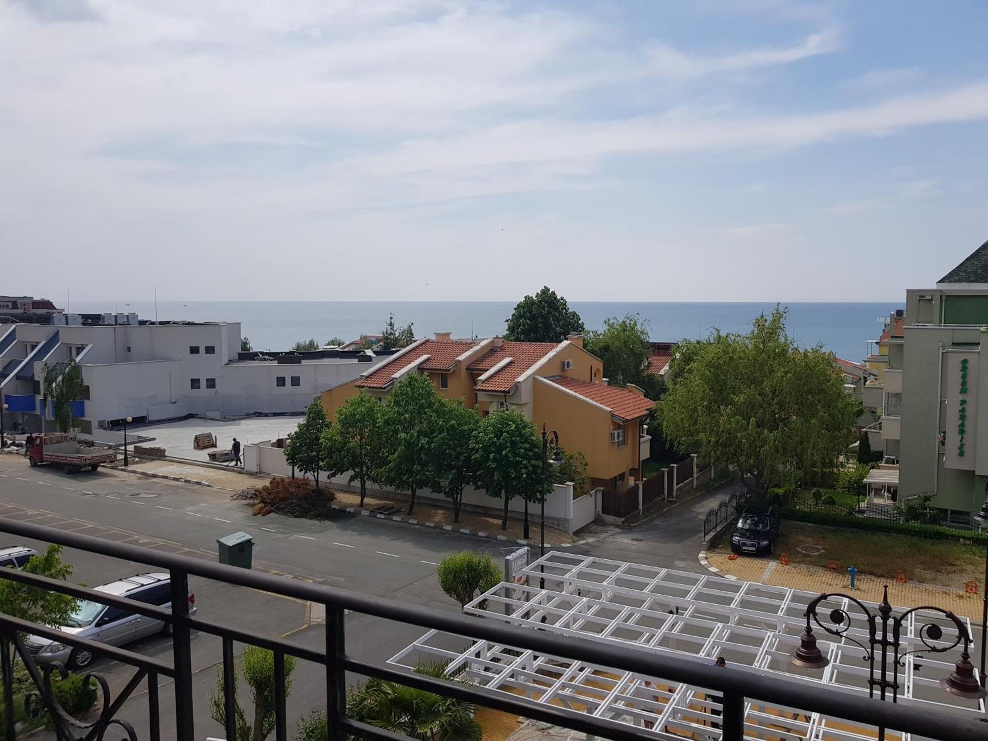 Victorio Lux Apartments Sveti Vlas Bagian luar foto